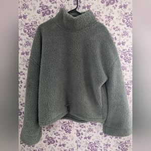 Balance Collection women's green pullover sweater